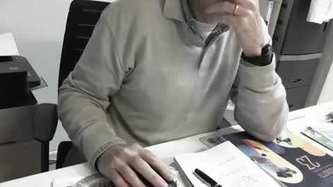 mature hairy guy online show from December 19, 2024, 5:08 pm