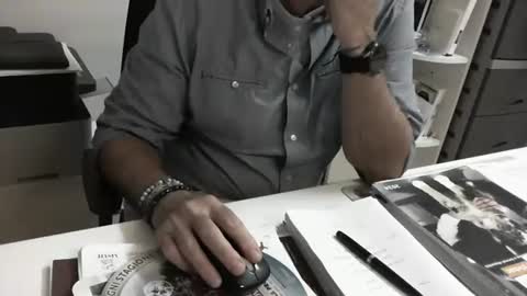 mature hairy guy online show from September 16, 2025, 3:24 pm