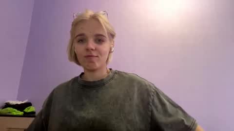 Scarlet online show from December 21, 2025, 6:20 am