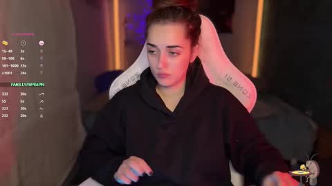 Queen of Pain online show from November 11, 2025, 8:36 am