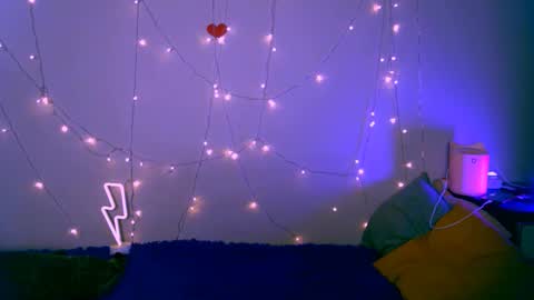 EsteticHouse online show from February 12, 2025, 5:05 pm