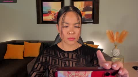 Pui Yee  online show from January 6, 2025, 12:02 pm