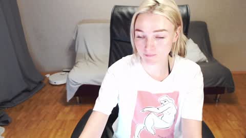 Snapshot of puma_ma chatting on December 14, 2024, 2:42 pm Polly online show from December 14, 2024, 2:42 pm