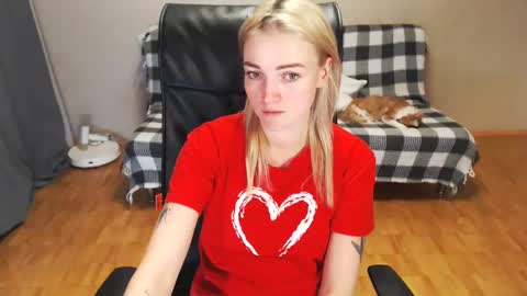 Snapshot of puma_ma chatting on December 25, 2024, 1:51 pm Polly online show from December 25, 2024, 1:51 pm