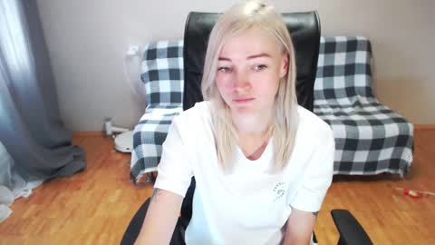 Snapshot of puma_ma chatting on September 10, 2025, 4:34 am Polly online show from September 10, 2025, 4:34 am