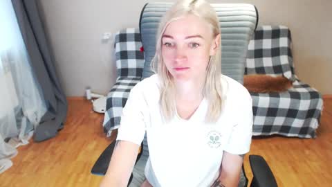 Snapshot of puma_ma chatting on September 11, 2025, 4:45 am Polly online show from September 11, 2025, 4:45 am