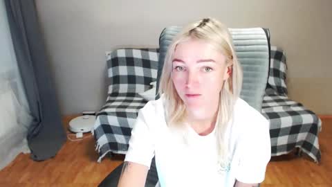 Snapshot of puma_ma chatting on November 16, 2025, 11:49 am Polly online show from November 16, 2025, 11:49 am