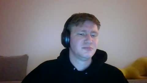 punkindrublic25 online show from April 14, 2026, 1:33 am