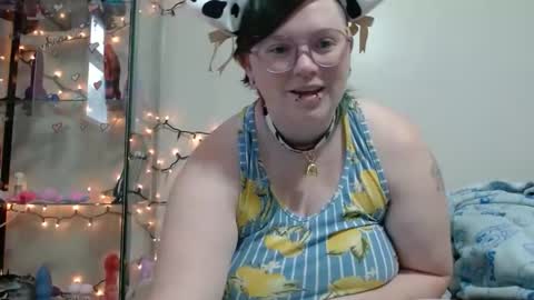 Snapshot of pupghostt chatting on April 5, 2026, 1:19 pm PupGhostt online show from April 5, 2026, 1:19 pm