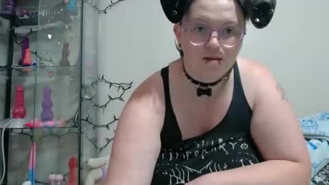 Snapshot of pupghostt chatting on April 16, 2026, 7:03 pm PupGhostt online show from April 16, 2026, 7:03 pm