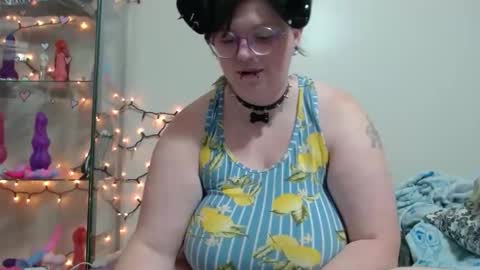Snapshot of pupghostt chatting on April 21, 2026, 6:44 pm PupGhostt online show from April 21, 2026, 6:44 pm