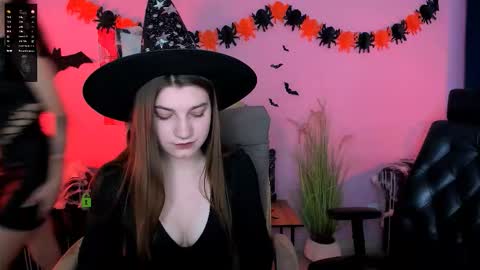 Snapshot of pure_radiance chatting on October 24, 2025, 9:06 am Ask me3 online show from October 24, 2025, 9:06 am