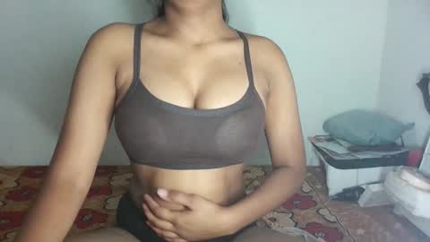 Snapshot of pureelove chatting on February 1, 2026, 4:33 am Your love online show from February 1, 2026, 4:33 am