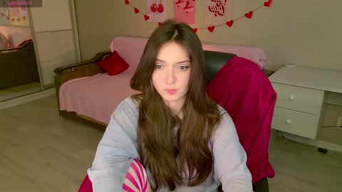 Snapshot of purple_averge chatting on November 26, 2025, 5:41 am Bella online show from November 26, 2025, 5:41 am