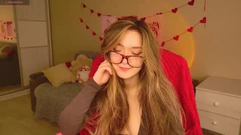 Snapshot of purple_averge chatting on January 15, 2026, 5:34 am Bella online show from January 15, 2026, 5:34 am