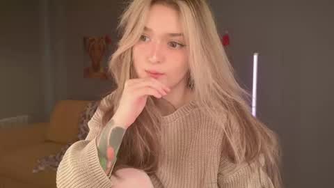 Snapshot of purple_averge chatting on February 28, 2026, 5:41 am Bella online show from February 28, 2026, 5:41 am