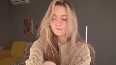 Snapshot of purple_averge chatting on March 1, 2026, 5:31 am Bella online show from March 1, 2026, 5:31 am