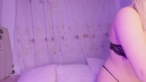 Purple Lilith online show from September 26, 2025, 4:05 am