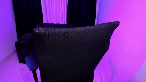 MEGANNNN online show from April 16, 2026, 2:56 am