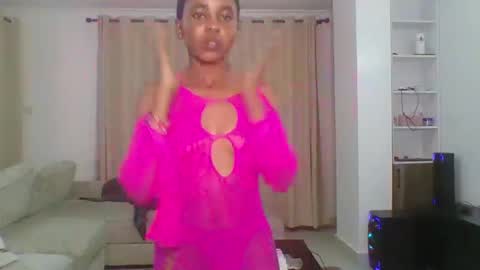 Snapshot of pussiey_tightte chatting on September 9, 2025, 4:06 pm Sweetpie online show from September 9, 2025, 4:06 pm