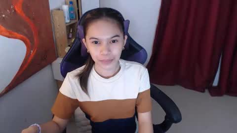 Snapshot of pussiswet_xx chatting on June 5, 2026, 12:11 pm jessy online show from June 5, 2026, 12:11 pm