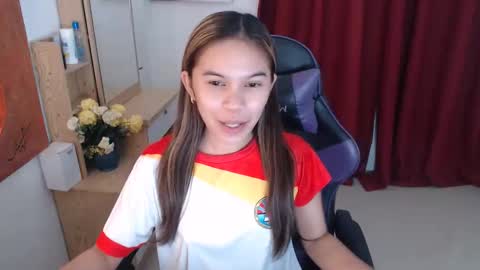 Snapshot of pussiswet_xx chatting on June 6, 2026, 12:49 am jessy online show from June 6, 2026, 12:49 am