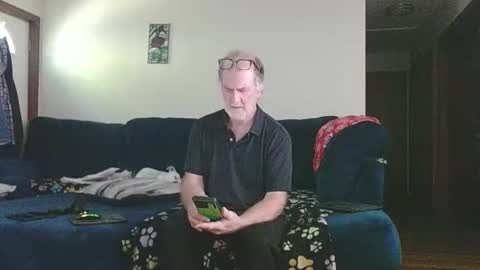 Mark online show from September 29, 2025, 4:12 pm