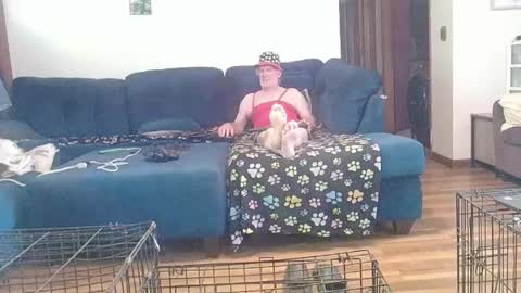 Mark online show from October 3, 2025, 3:09 pm