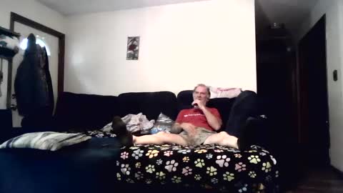 Mark online show from October 7, 2025, 2:25 pm