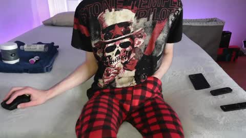 pussylover2182 online show from December 22, 2024, 7:44 am