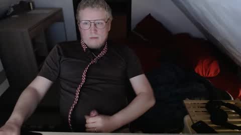 pussylovercb online show from December 15, 2025, 9:19 pm