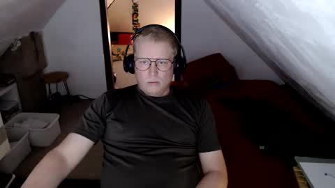 pussylovercb online show from June 3, 2026, 11:24 am