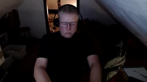 pussylovercb online show from June 7, 2026, 8:34 pm