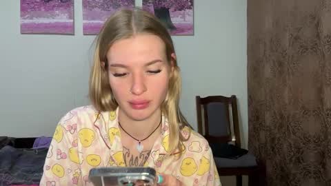 Lina online show from September 26, 2025, 6:45 pm