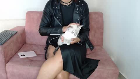 Snapshot of putakusan chatting on December 4, 2024, 5:16 am Izumi online show from December 4, 2024, 5:16 am