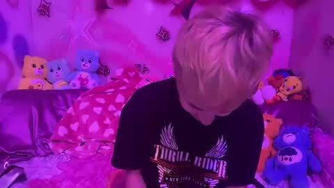 pvnkpixie online show from September 18, 2025, 3:14 pm