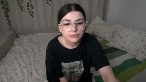 Ava online show from April 29, 2026, 2:26 am