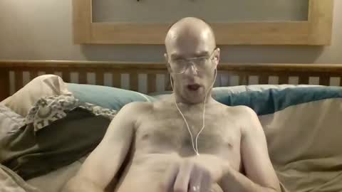 q2phq2ph online show from April 12, 2026, 3:17 pm