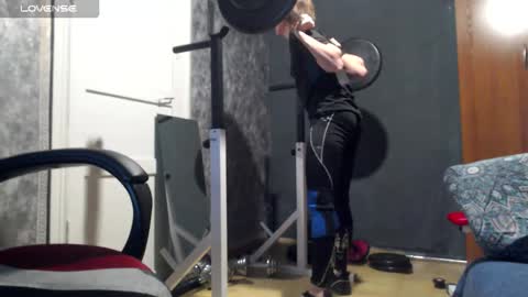 Lola online show from December 22, 2025, 4:15 pm