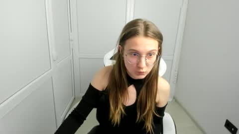 Amelie online show from March 29, 2026, 7:30 am