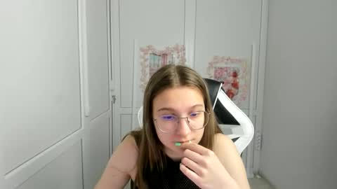 Amelie online show from June 6, 2026, 7:13 am