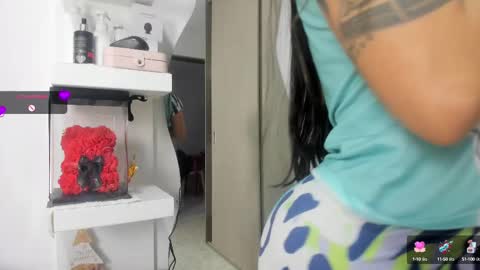 Snapshot of queen_antonella_oficial chatting on February 20, 2025, 11:42 am QUEEN ANTONELLA online show from February 20, 2025, 11:42 am