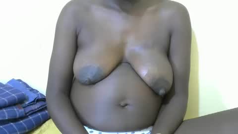 queen_berry1 online show from February 23, 2025, 6:49 am