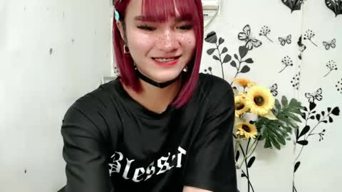 Snapshot of queen_elicktra chatting on December 26, 2024, 7:35 am JOY online show from December 26, 2024, 7:35 am