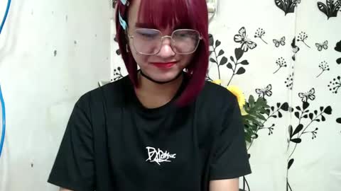 Snapshot of queen_elicktra chatting on January 10, 2025, 8:48 pm JOY online show from January 10, 2025, 8:48 pm