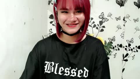 Snapshot of queen_elicktra chatting on January 19, 2025, 6:53 am JOY online show from January 19, 2025, 6:53 am