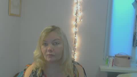 queen_jane8 online show from March 1, 2025, 12:56 pm