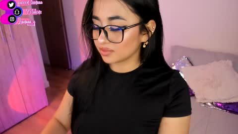 Snapshot of queen_liana chatting on January 10, 2025, 5:26 am Liana  online show from January 10, 2025, 5:26 am