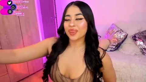 Snapshot of queen_liana chatting on February 19, 2025, 6:11 am Liana  online show from February 19, 2025, 6:11 am