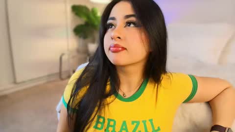 Snapshot of queen_liana chatting on February 19, 2026, 7:04 am Liana online show from February 19, 2026, 7:04 am